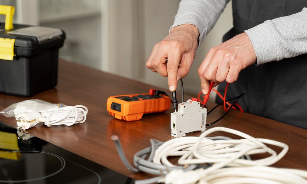 برقکار سیار و فوری با تهران برقکار